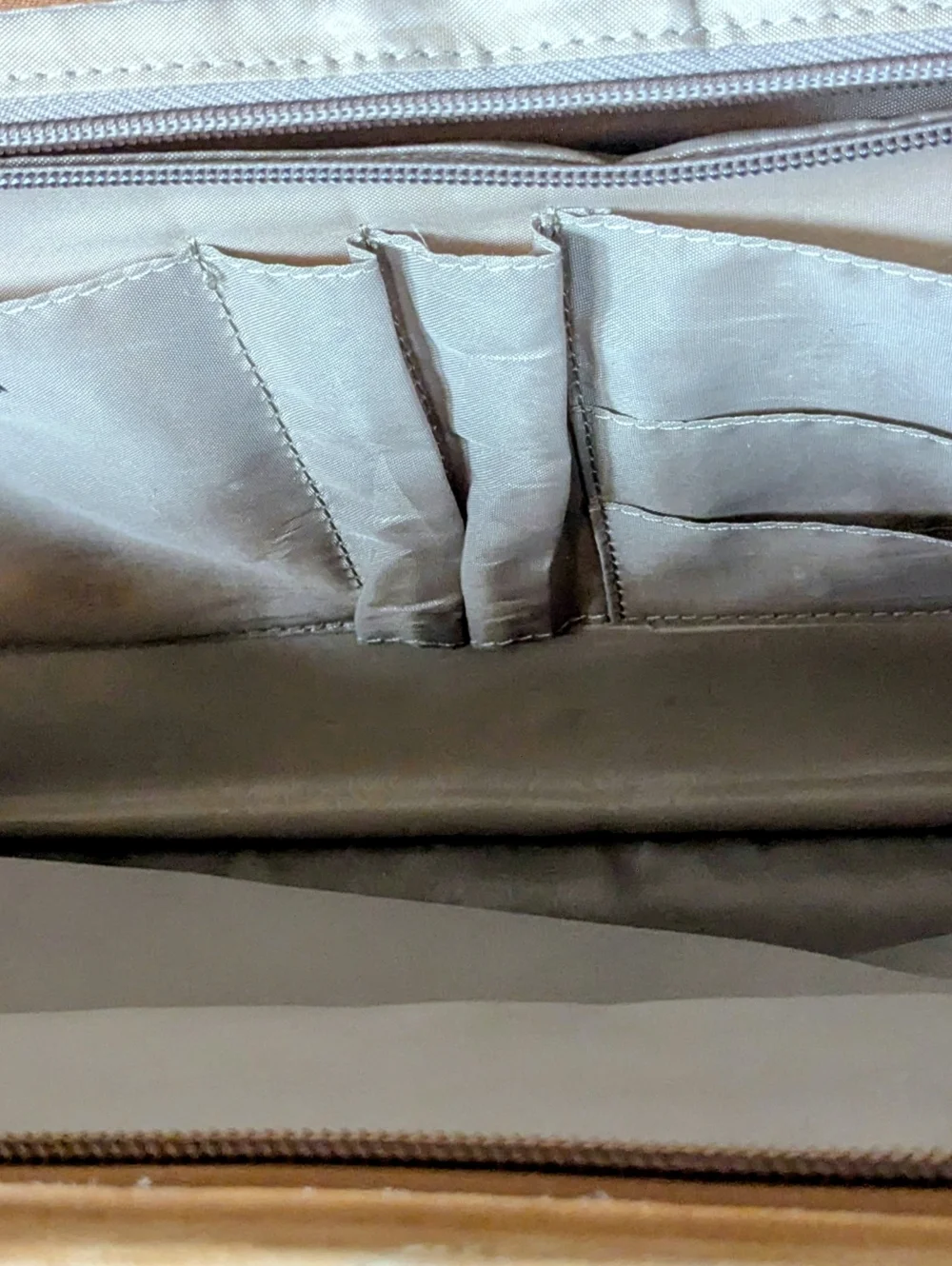 Solo Vintage Tan Leather Rolling Laptop Briefcase Pilot Bag
